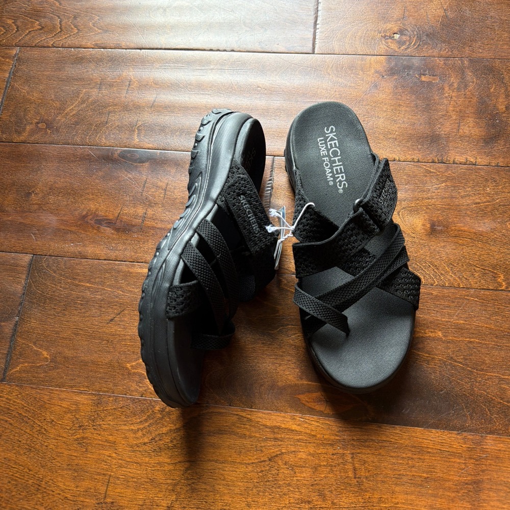 Skechers Adventure Luxe Foam Black Multi Strap Toe Loop Sandals Womens 9